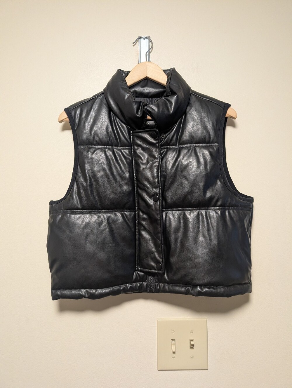 GiSono Black Faux Leather Cropped Puffer Vest Women’s Large Y2K Moto